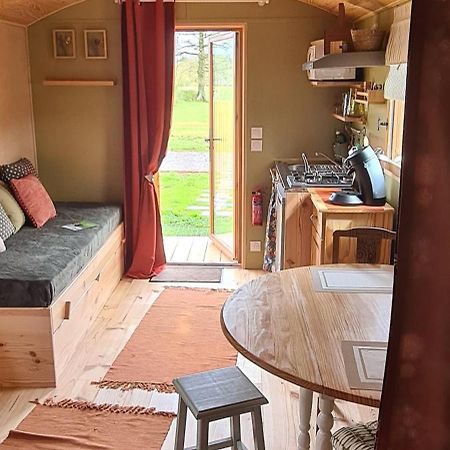 Villa Roulotte A La Ferme Buissonniere La Lande-de-Louge Exterior foto